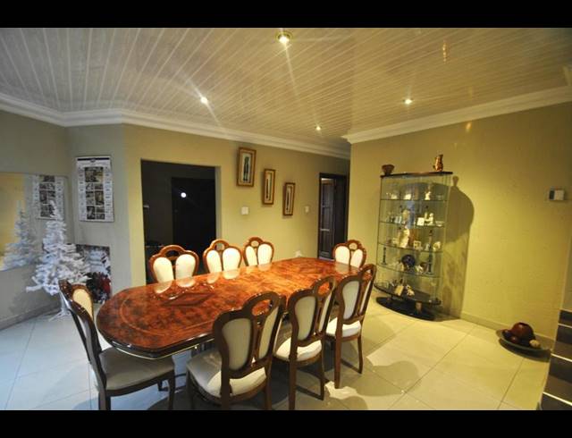 3 BEDROOM HOUSE FOR SALE IN SONNEVELD